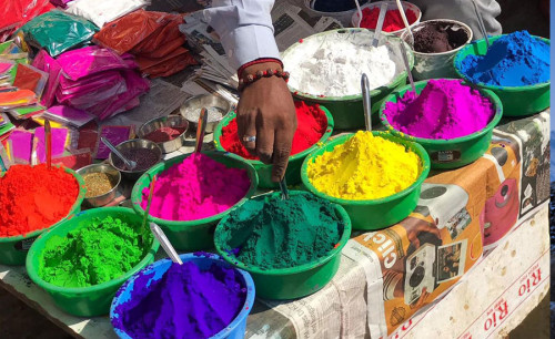 Bunte Nepal-Tour