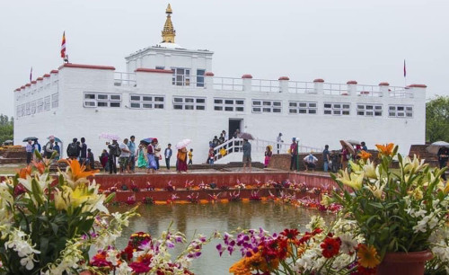 Buddhistische Pilgerreise: Entdecken Sie Klöster, Kultur und heiliges Erbe