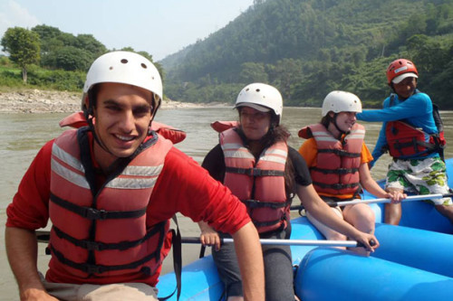 Rauschendes Rafting auf dem Trishuli River