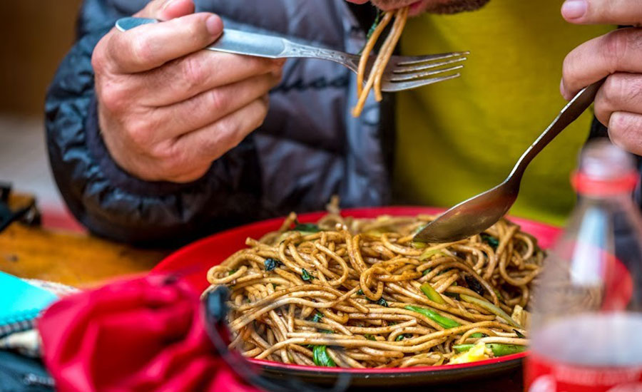 Welche Speisen Sie beim Everest-Trekking erwarten können