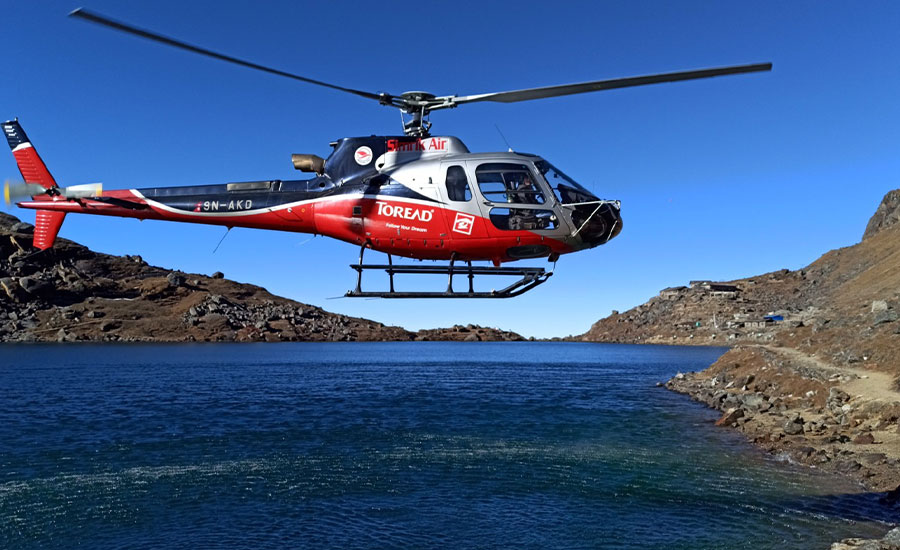 Entdecken Sie Nepals majestätische Landschaften mit unvergesslichen Helikoptertouren