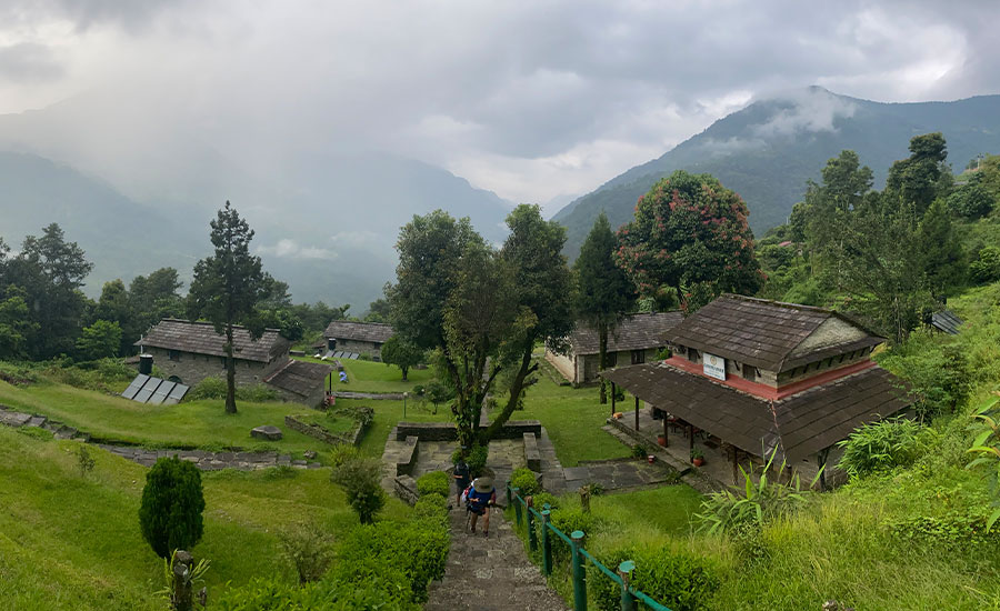 Nepals einladende Wege: LGBTQ+-Trekkingreisen